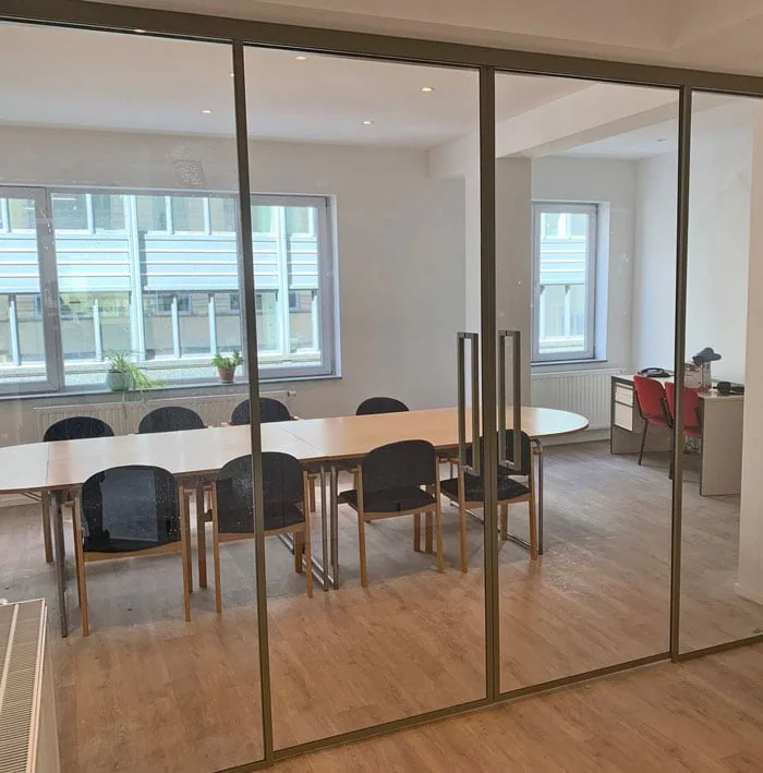 Glasworx, specialist kantoorbeglazing