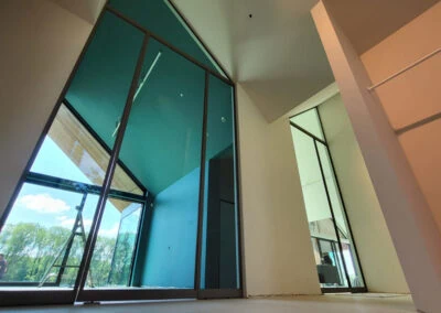 Anodic Bronze met groen glas