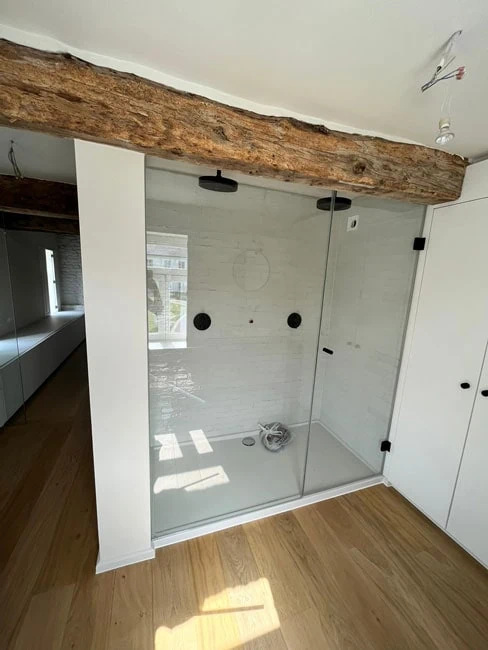 badkamerglas geplaatst door Glasworx