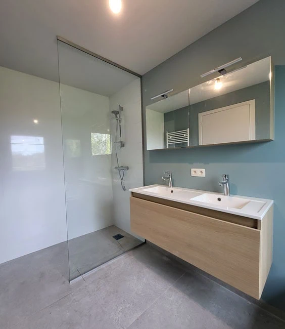 badkamerglas geplaatst door Glasworx