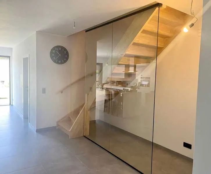 steellook deur geplaatst door Glasworx in de inkomhal